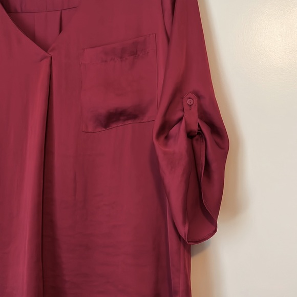 3/4 sleeve ‘satin look’ blouse - Picture 2 of 3